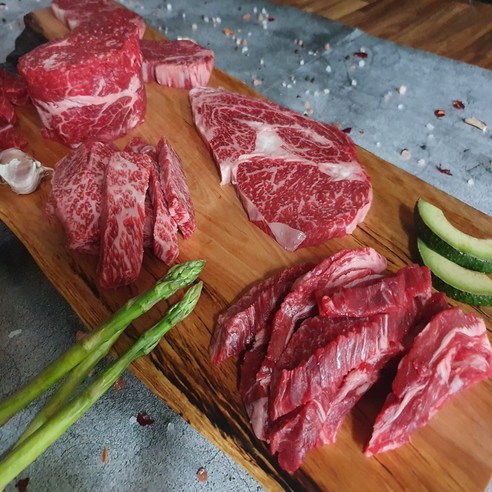 내가진짜한우다(냉장) 한우1++등급 구이.정육 900g~1.2kg / 등심 갈비살 채끝 부채살 400g / 불고기 국거리 장조림 700g / 구이용 소고기 한우선물세트 [산들정], 02.국거리700g, 02.국거리700g