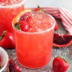 Resep Jus Strawberry: Nikmati Segarnya Buahnya Resep Jus Strawberry: Nikmati Segarnya Buahnya