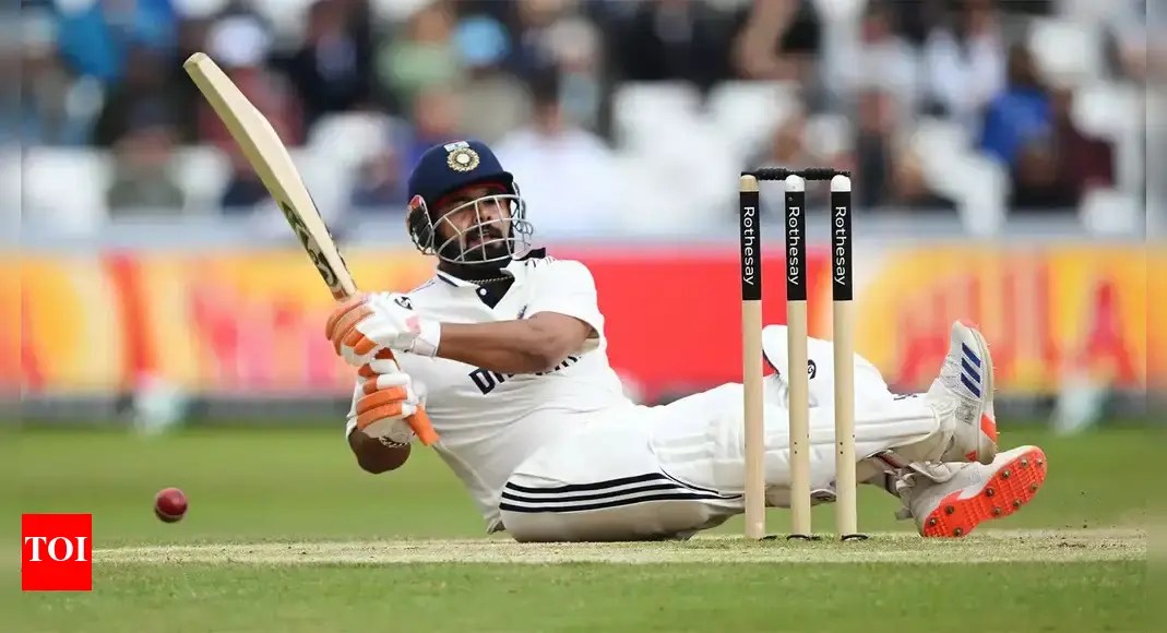 India vs England Test: ‘Itna tameez se khelne ke chakkar mein … ‘: Rishabh Pant’s complaint to KL Rahul caught on stump mic – WATCH | Cricket News India vs England Test: ‘Itna tameez se khelne ke chakkar mein … ‘: Rishabh Pant’s complaint to KL Rahul caught on stump mic – WATCH | Cricket News