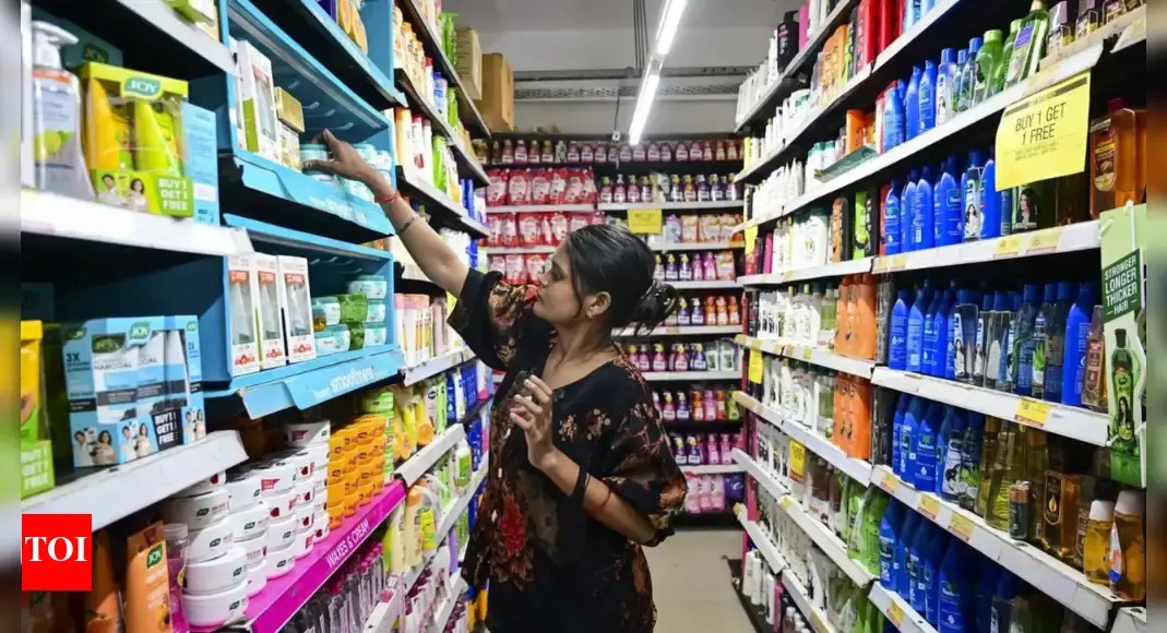 Small mom-and-pop stores struggle to pass on GST gains Small mom-and-pop stores struggle to pass on GST gains
