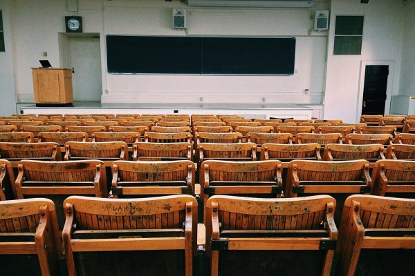 Hak Siswa di Kampus: Perlindungan dan Penegakan Hak-hak Mahasiswa di Lingkungan Perguruan Tinggi Hak Siswa di Kampus: Perlindungan dan Penegakan Hak-hak Mahasiswa di Lingkungan Perguruan Tinggi