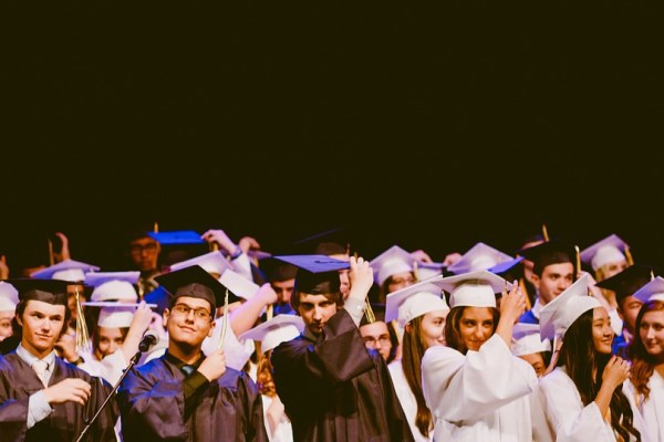 Manfaat dan Makna Doa Pulang Kampus dalam Kehidupan Mahasiswa Manfaat dan Makna Doa Pulang Kampus dalam Kehidupan Mahasiswa