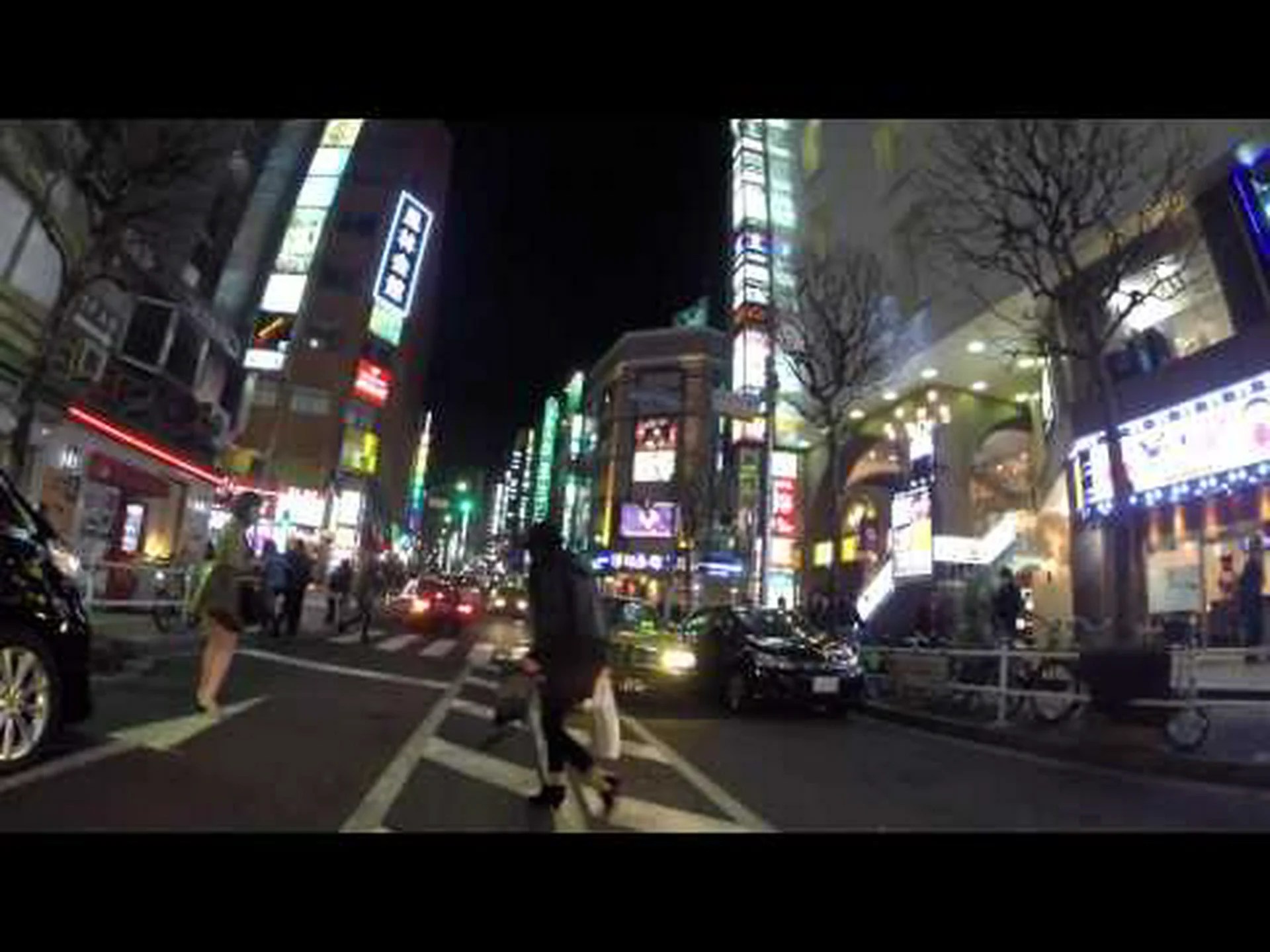 飲み込む代わりに唾を吐きます 飲み込む代わりに唾を吐きます