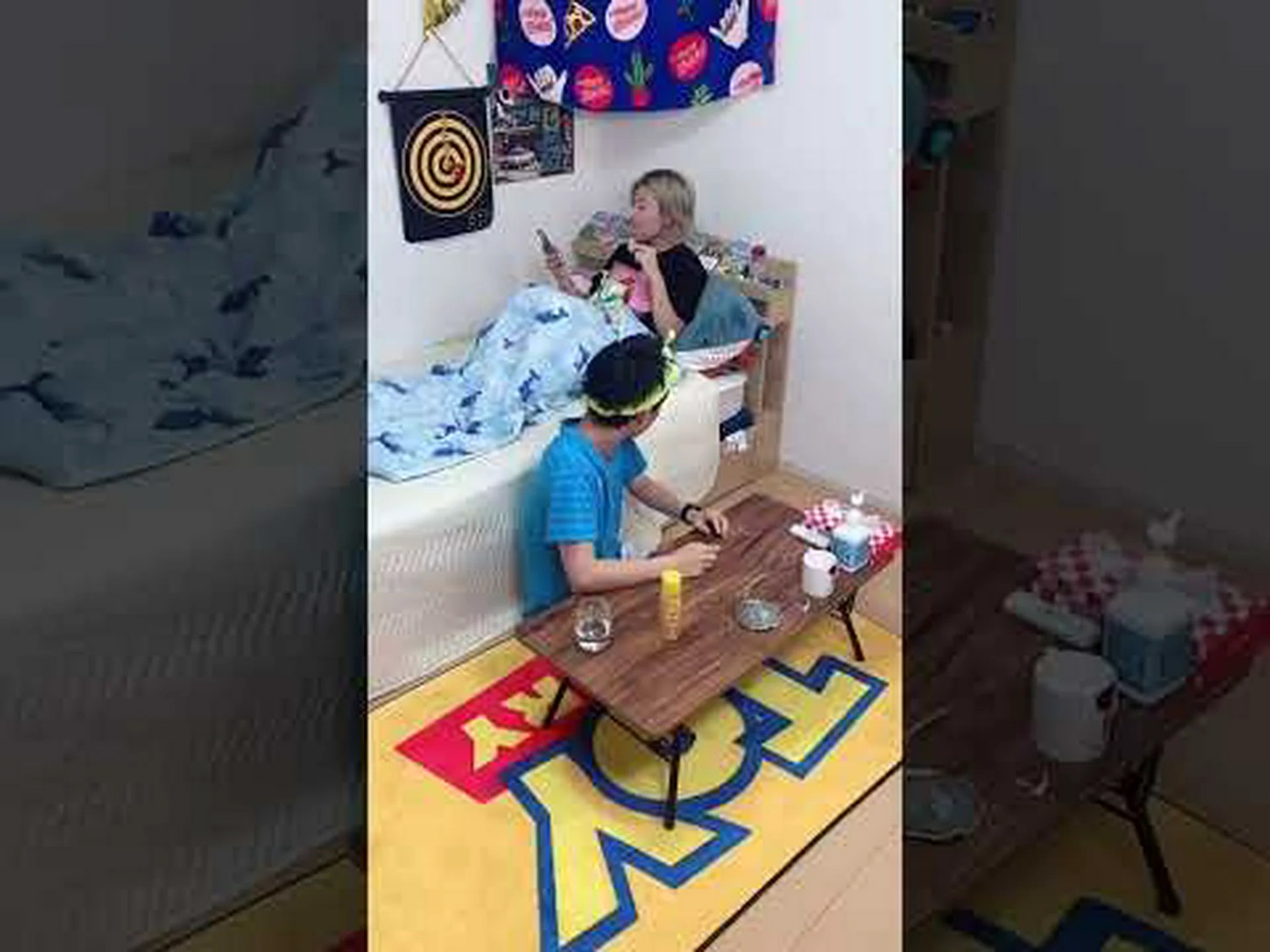 彼女は走って走って 彼女は走って走って