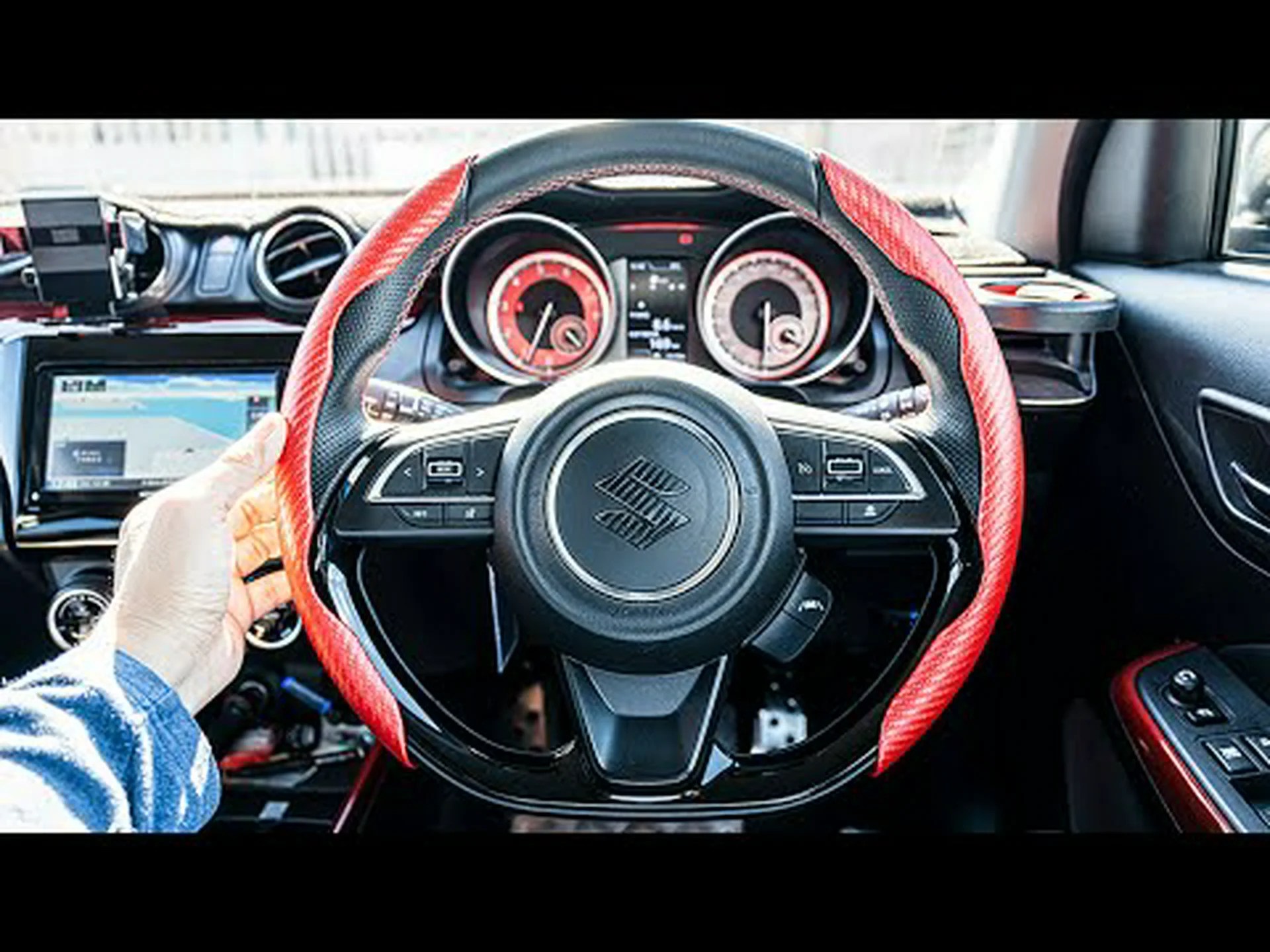 スペードのハンドルに違法な熱帯木材が使用されている スペードのハンドルに違法な熱帯木材が使用されている