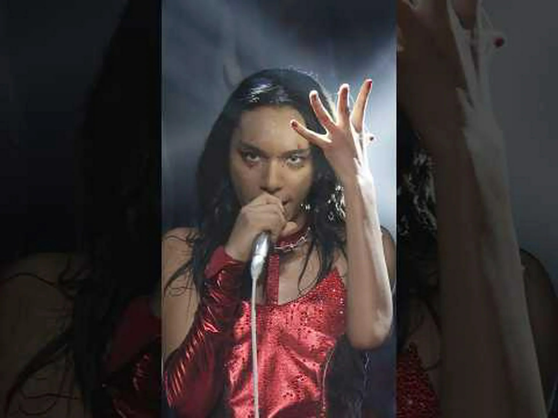 女王蜂の新しい香り 女王蜂の新しい香り