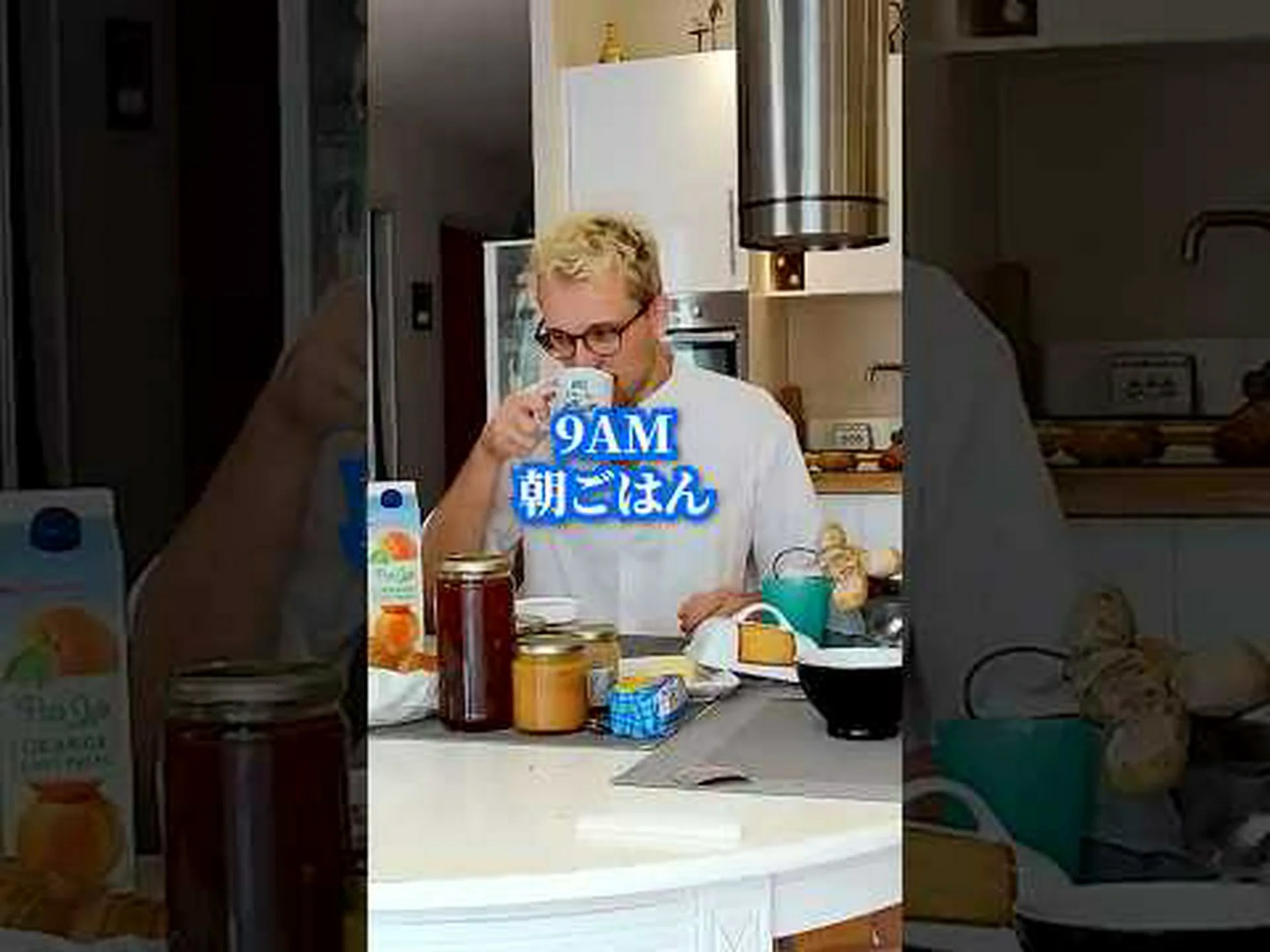 フランス人は少量ですがおいしいものを食べます - アメリカで言うように、主なものはたくさんあります フランス人は少量ですがおいしいものを食べます - アメリカで言うように、主なものはたくさんあります