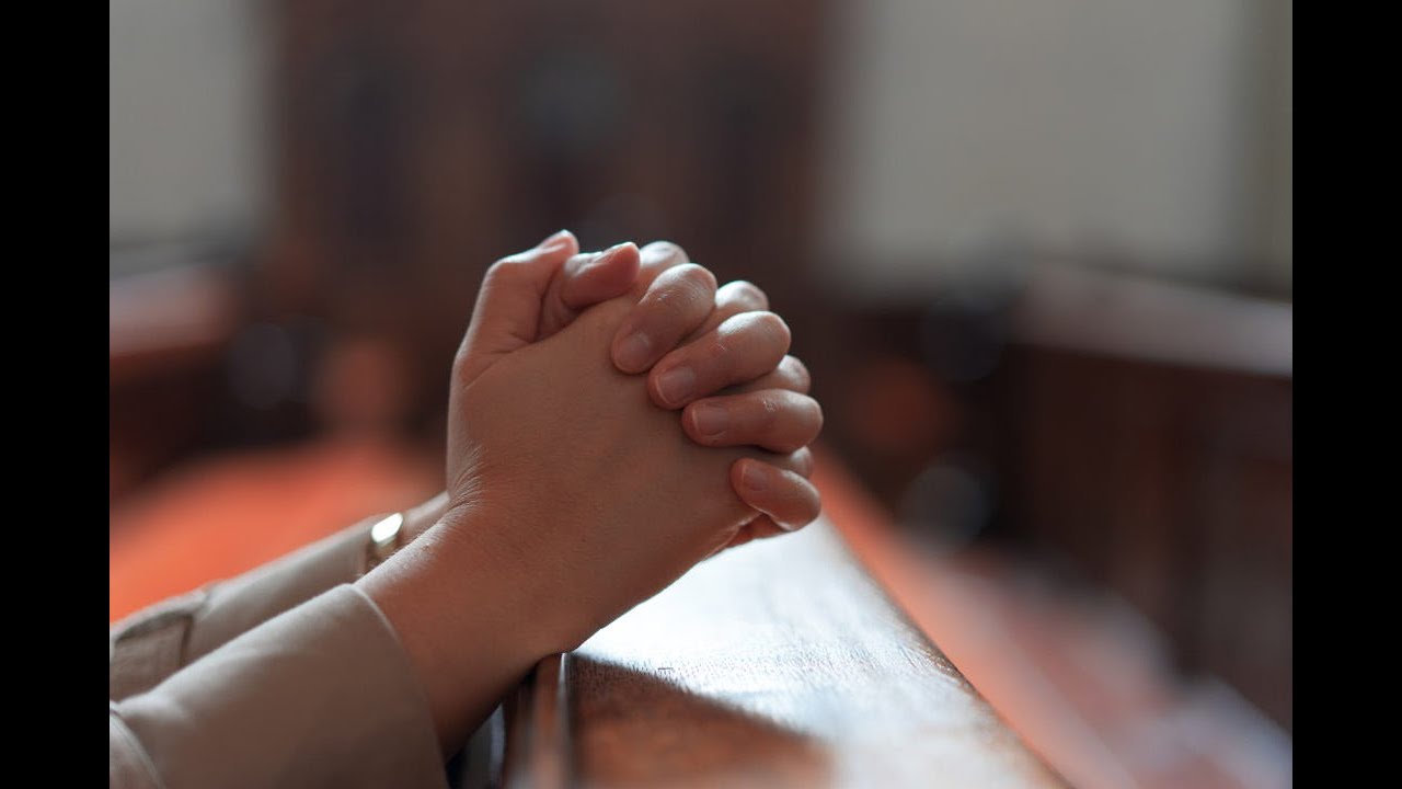 Szabad-e zenét hallgatni és tornázni ima közben? Szabad-e zenét hallgatni és tornázni ima közben?