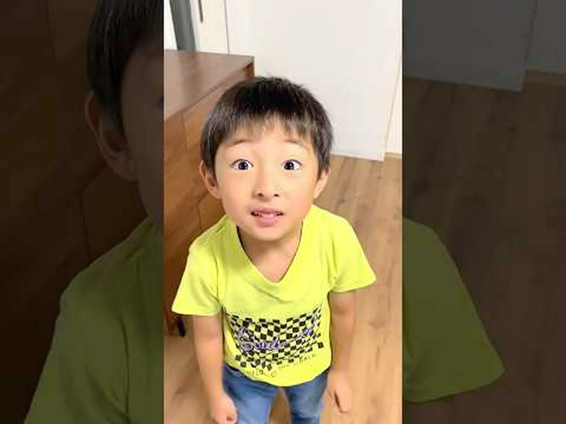 水着で買い物に行く日本人 水着で買い物に行く日本人