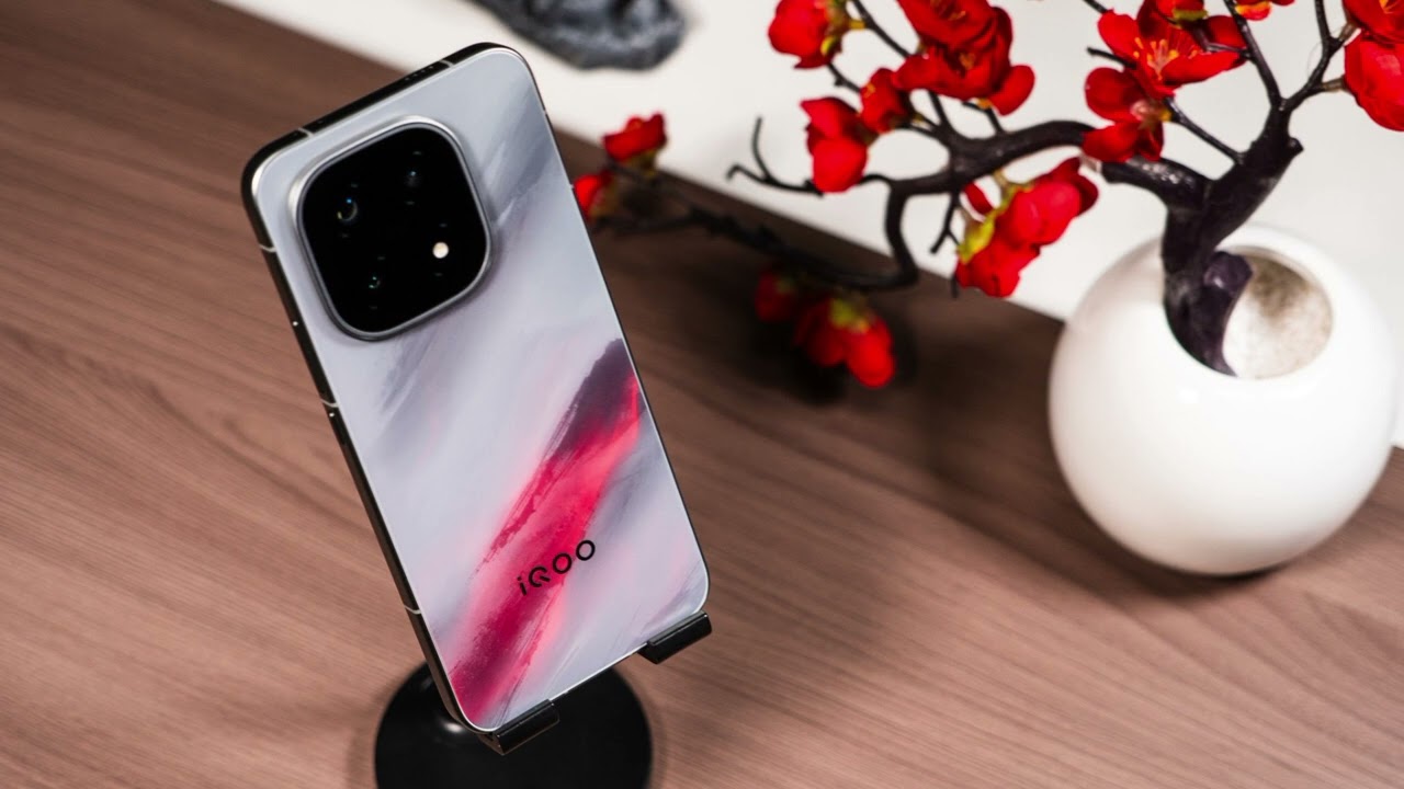 Bocoran iQOO 15 Mini: Testing Dimulai, Layar 6,31 Inci Canggih