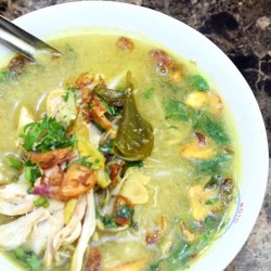 Resep Rahasia Soto Kudus Bu Jatmi: Cita Rasa Otentik dari Jawa Tengah Resep Rahasia Soto Kudus Bu Jatmi: Cita Rasa Otentik dari Jawa Tengah