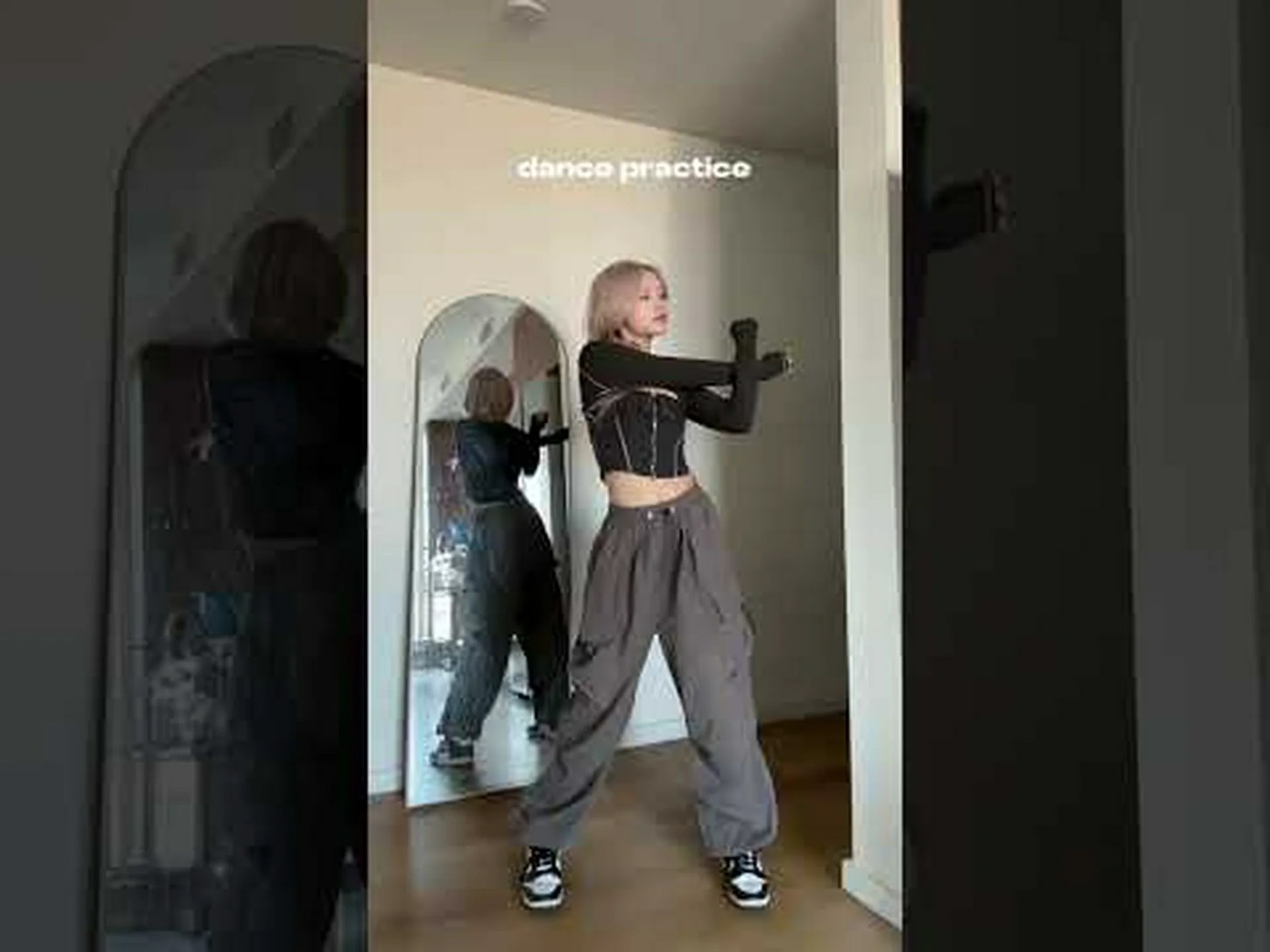 Kpop idol outfits Kpop idol outfits