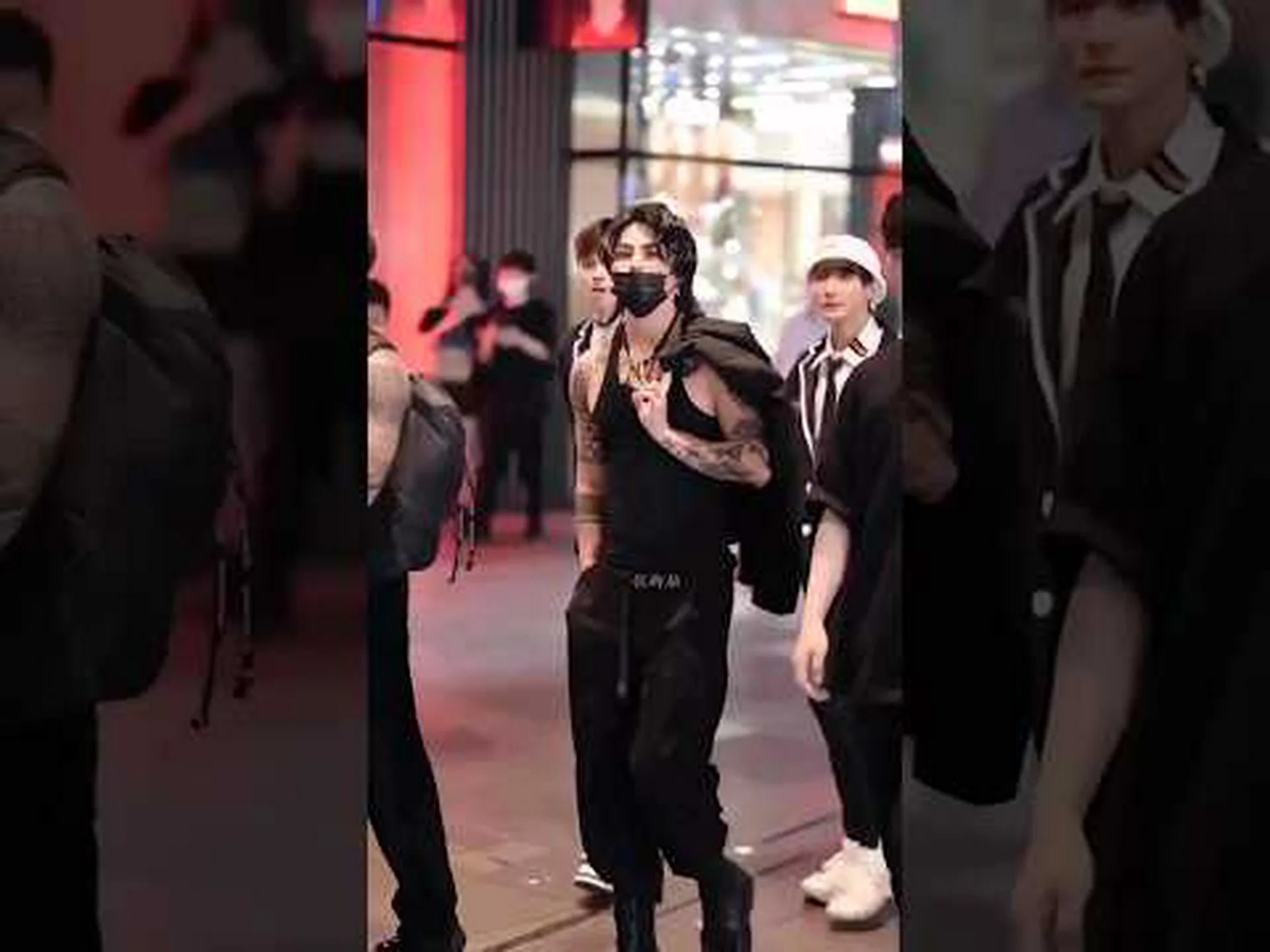 Hongdae street fashion Hongdae street fashion