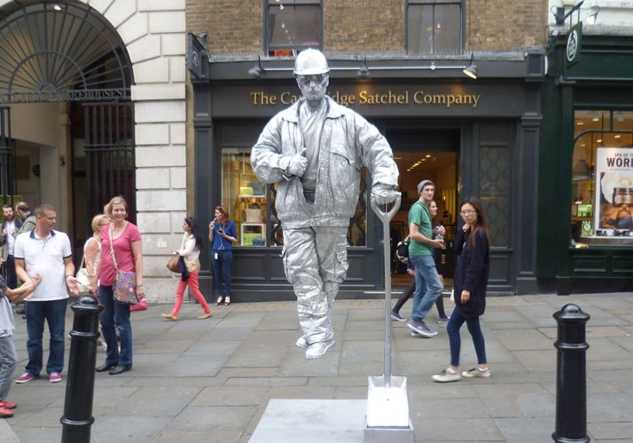 Das Puzzlespiel der Sinne – Wahrnehmungstäuschungen als Ausdruck optimaler Informationsverarbeitung Das Puzzlespiel der Sinne – Wahrnehmungstäuschungen als Ausdruck optimaler Informationsverarbeitung