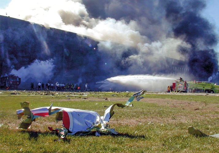 Nichts ist wie es scheint? Verschwörungstheorien, Populismus und die Krise der Demokratie Nichts ist wie es scheint? Verschwörungstheorien, Populismus und die Krise der Demokratie