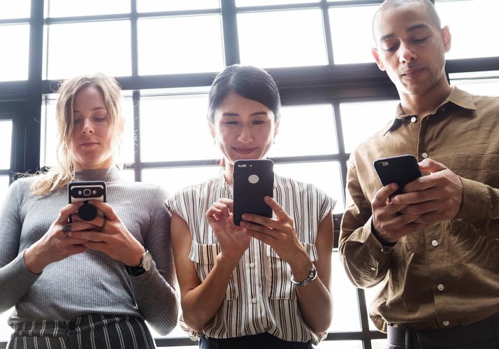 »Klick« – ein Autorengespräch: Wie wir in einer digitalen Welt die Kontrolle behalten und die richtigen Entscheidungen treffen »Klick« – ein Autorengespräch: Wie wir in einer digitalen Welt die Kontrolle behalten und die richtigen Entscheidungen treffen