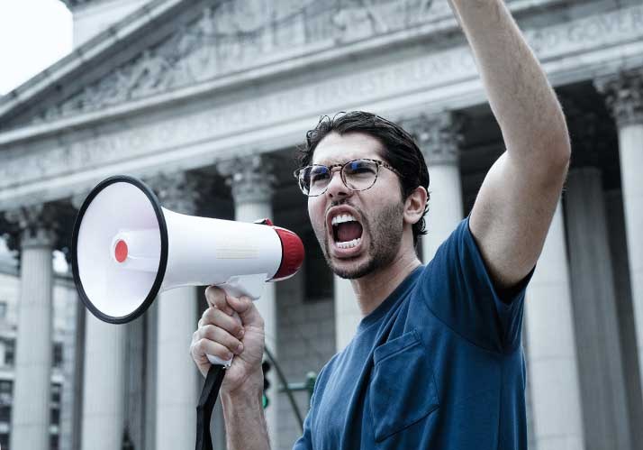 Gefangen in der Opferrolle – Warum Wokeness scheitert Gefangen in der Opferrolle – Warum Wokeness scheitert