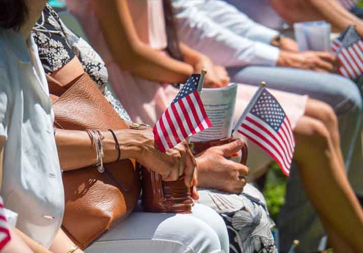 Symposium 2025 | »Make America great again!« –
Identitätsmanagement am Beispiel des weißen, christlichen Amerikas Symposium 2025 | »Make America great again!« –
Identitätsmanagement am Beispiel des weißen, christlichen Amerikas