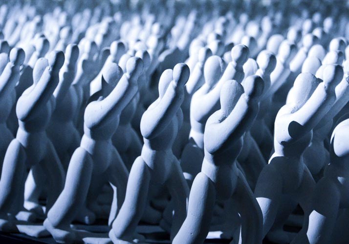 Symposium 2025 | Weltbürger statt Reichsbürger –
Kann uns der Sprung in eine »nichtidentitäre Identität« gelingen? Symposium 2025 | Weltbürger statt Reichsbürger –
Kann uns der Sprung in eine »nichtidentitäre Identität« gelingen?