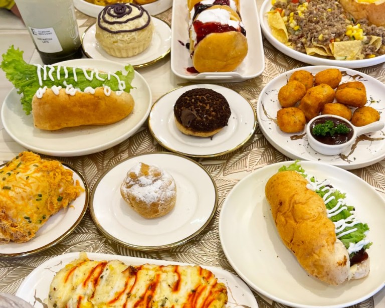 Ericahlicious Brew & Bake Ericahlicious Brew & Bake