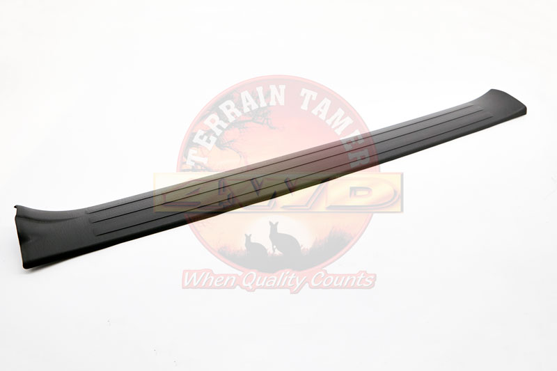 PLATE FRONT DOOR SCUFF L/H GREY TRIM PLATE FRONT DOOR SCUFF L/H GREY TRIM