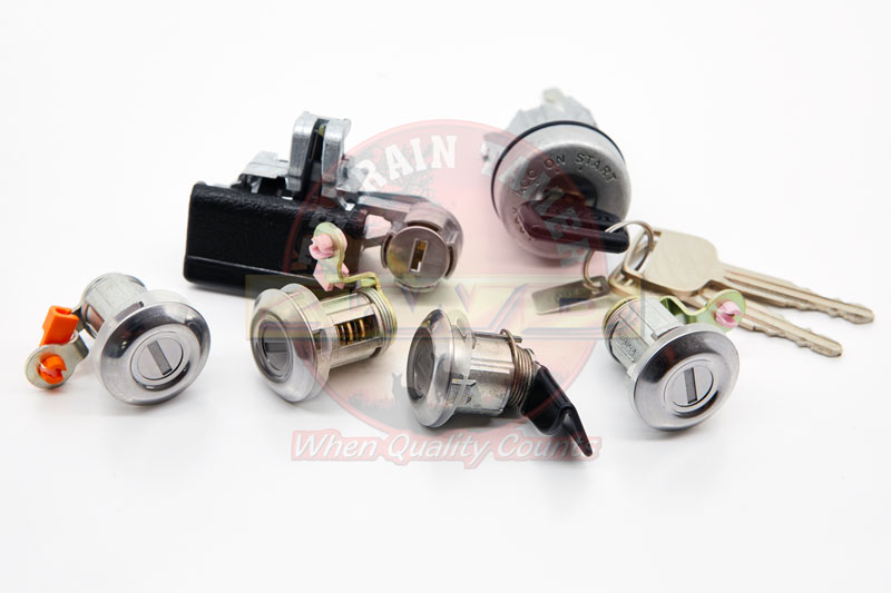 CYLINDER & KEY SET SUITS LOCKING FUEL TANK CAP BLACK TRIM CYLINDER & KEY SET SUITS LOCKING FUEL TANK CAP BLACK TRIM