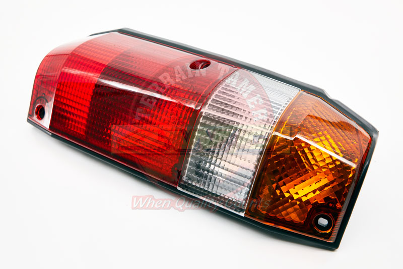LENS & BODY ASSY REAR R/H TROOP CARRIER LENS & BODY ASSY REAR R/H TROOP CARRIER
