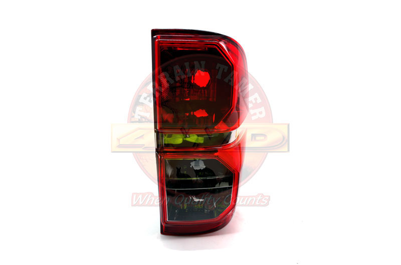 LENS & BODY TAIL LAMP REAR R/H