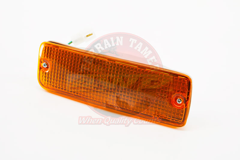 LAMP INDICATOR FRONT R/H BUMPER BAR MOUNT TAIWANESE LAMP INDICATOR FRONT R/H BUMPER BAR MOUNT TAIWANESE