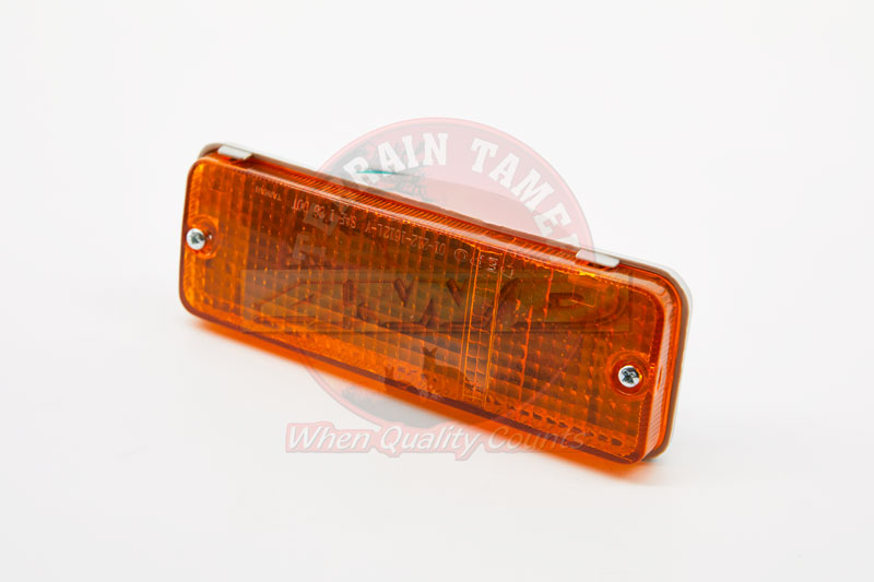 LAMP INDICATOR FRONT L/H BUMPER BAR MOUNT TAIWANESE LAMP INDICATOR FRONT L/H BUMPER BAR MOUNT TAIWANESE
