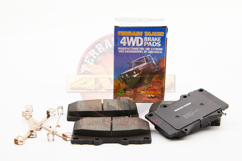 FRONT BRAKE PADS & FITTING KIT FRONT BRAKE PADS & FITTING KIT
