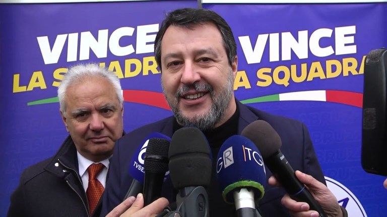 Regionali. Salvini: “Non importa dove viva Marsilio. Domenica vinceremo” Regionali. Salvini: “Non importa dove viva Marsilio. Domenica vinceremo”