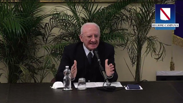 De Luca – Campania, burocrazia zero (13.04.22) De Luca – Campania, burocrazia zero (13.04.22)