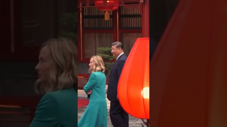 China’s Xi and Italy’s Meloni Walk in Beijing Traditional Gardens China’s Xi and Italy’s Meloni Walk in Beijing Traditional Gardens