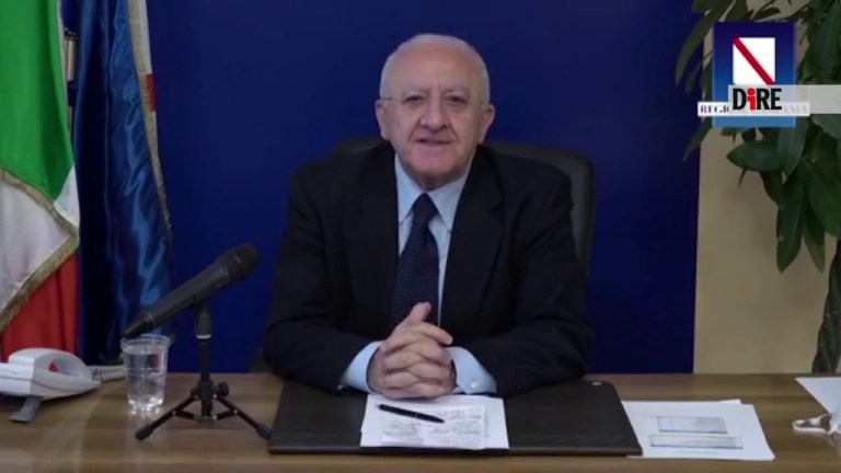 Campania – De Luca: “Assistenti civici con saio, riesumato Jacopone da Todi” (29.05.20) Campania – De Luca: “Assistenti civici con saio, riesumato Jacopone da Todi” (29.05.20)