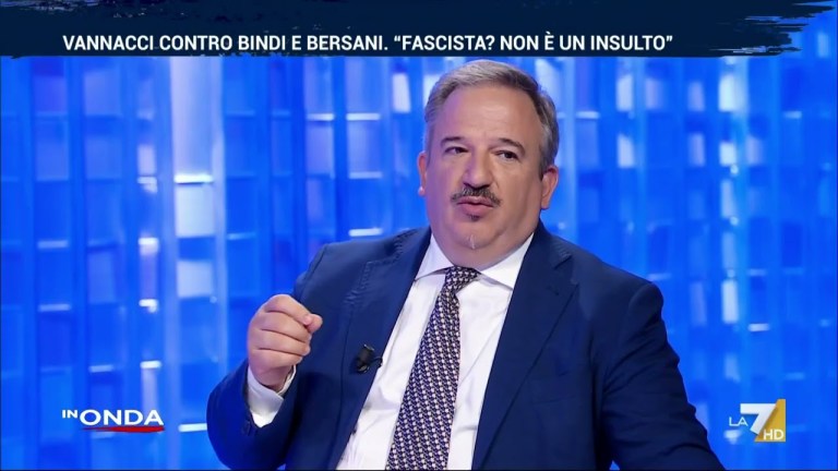 Roberto Vannacci, Pucciarelli: “Dice che non è fascista però richiama la Decima Mas” Roberto Vannacci, Pucciarelli: “Dice che non è fascista però richiama la Decima Mas”