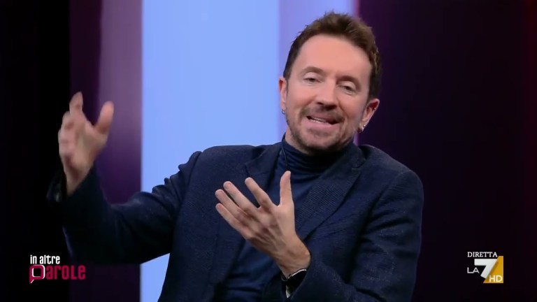 Valditara fa marcia indietro, Andrea Scanzi: “Che tristezza…” Valditara fa marcia indietro, Andrea Scanzi: “Che tristezza…”