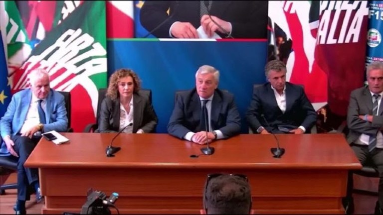 Autonomia, Tajani: “Opposizione fa ciò che vuole, ma riforma 2001 voluta da sinistra” Autonomia, Tajani: “Opposizione fa ciò che vuole, ma riforma 2001 voluta da sinistra”
