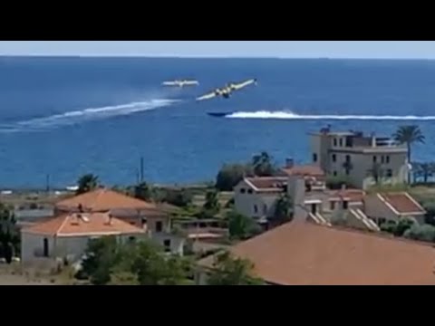 Albenga, il video del motoscafo che taglia la strada al Canadair Albenga, il video del motoscafo che taglia la strada al Canadair