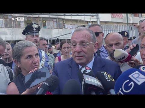 Scampia, prefetto di Napoli: “Evacuate 800 persone” Scampia, prefetto di Napoli: “Evacuate 800 persone”