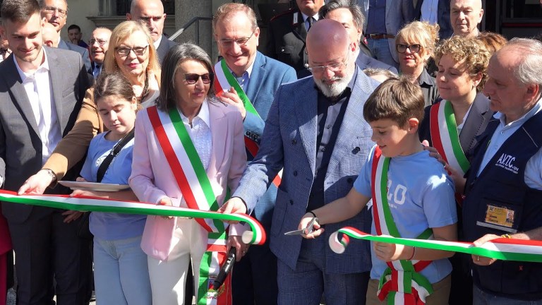 il Governatore dell’Emilia Romagna Stefano Bonaccini inaugura la Fiera di Roveleto 2024. 4K DCI il Governatore dell’Emilia Romagna Stefano Bonaccini inaugura la Fiera di Roveleto 2024. 4K DCI