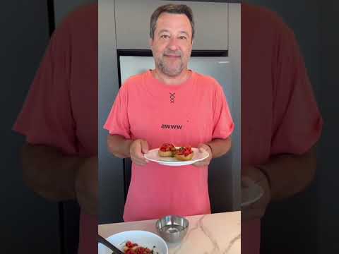 GLI AUGURI DI MATTEO SALVINI PER FERRAGOSTO GLI AUGURI DI MATTEO SALVINI PER FERRAGOSTO