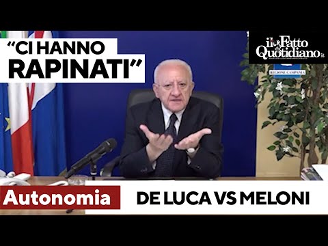 Truffa politica e mediatica del governo”. Così De Luca attacca Meloni: “Ci hanno rapinati Truffa politica e mediatica del governo”. Così De Luca attacca Meloni: “Ci hanno rapinati