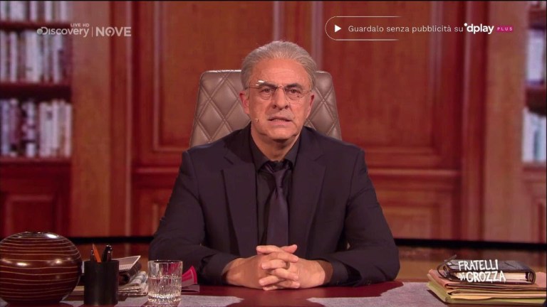 Crozza-De Luca: “Io non solo dovrei guidare la Campania, ma Pd, Italia e tutto emisfero occidentale” Crozza-De Luca: “Io non solo dovrei guidare la Campania, ma Pd, Italia e tutto emisfero occidentale”