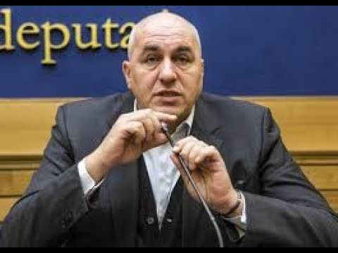 Guido Crosetto: “Scanzi e’ una Selvaggia Lucarelli che ce l’ha fatta” Guido Crosetto: “Scanzi e’ una Selvaggia Lucarelli che ce l’ha fatta”