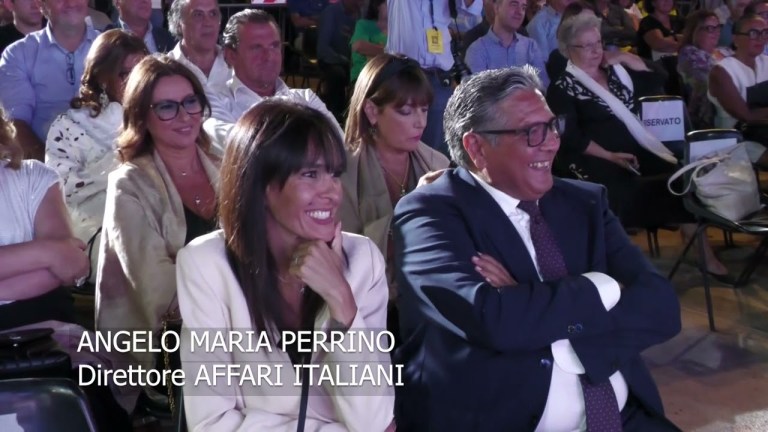 Angelo Maria Perrino, direttore di Affari Italiani.it intervistato da Marina Luzzi Angelo Maria Perrino, direttore di Affari Italiani.it intervistato da Marina Luzzi