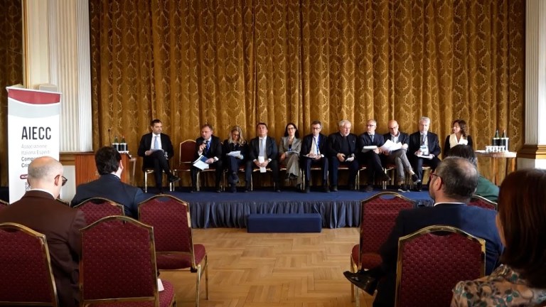 Strumenti del “Codice della Crisi”, a Napoli convegno AIECC Strumenti del “Codice della Crisi”, a Napoli convegno AIECC