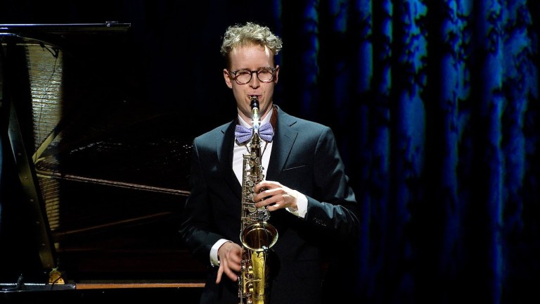 Informazione Campania – ANACAPRI – IL SASSOFONISTA THEO HILLBORG E LA PIANISTA JULIA ISAKSSON PROTAGONISTI A VILLA SAN MICHELE Informazione Campania – ANACAPRI – IL SASSOFONISTA THEO HILLBORG E LA PIANISTA JULIA ISAKSSON PROTAGONISTI A VILLA SAN MICHELE