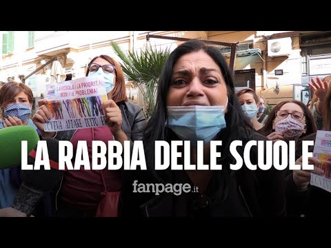 Covid, Vincenzo De Luca chiude le scuole e scoppia la protesta: “Ci avete tolto la dignità” Covid, Vincenzo De Luca chiude le scuole e scoppia la protesta: “Ci avete tolto la dignità”