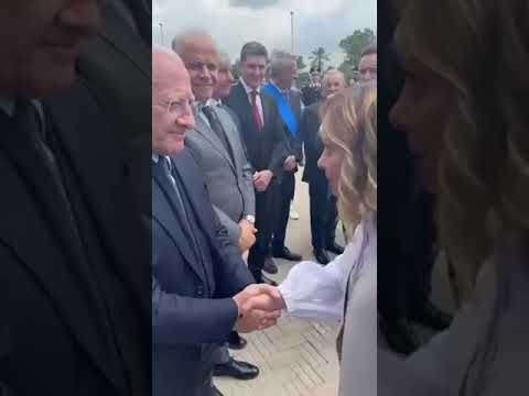 Vincenzo De Luca e la “Stronza” di Giorgia Meloni Vincenzo De Luca e la “Stronza” di Giorgia Meloni